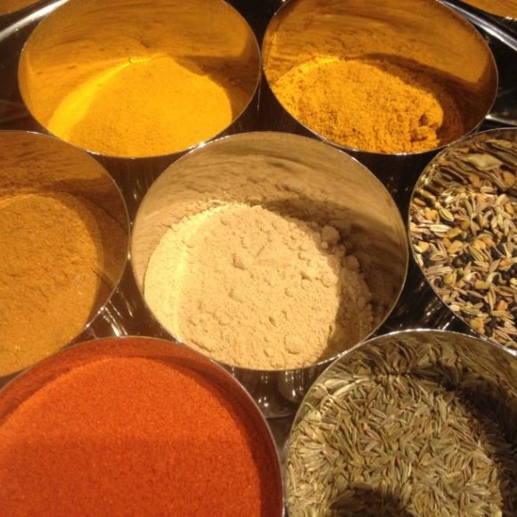 Traditionelle Indische Medizin (Ayurvedamedizin) – Ein altes Heilsystem für die neue Zeit