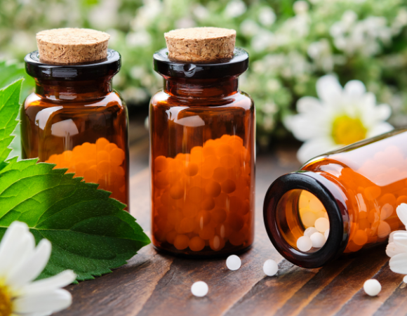 Homöopathie ‒ Wissenswertes zu Wirkprinzip und Potenzen