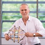 Dr. Robert Schleip mit Modell